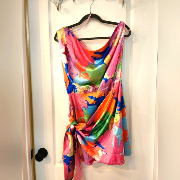 Asymmetric faux wrap dress - Picture 1 of 3